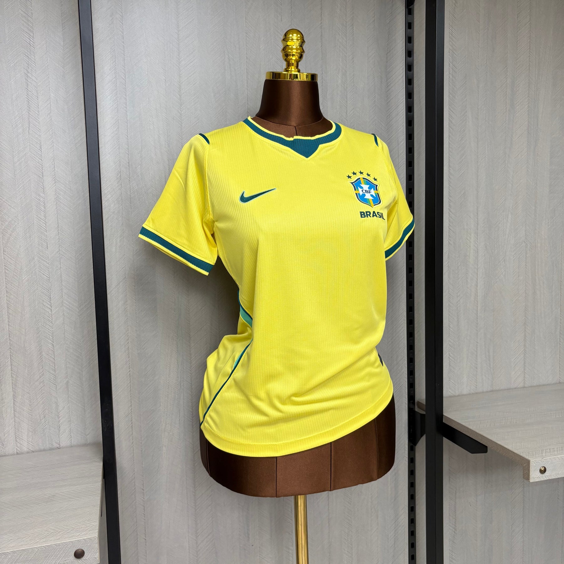 Camisa Brasil - 2026 Home Feminina Versão Torcedor