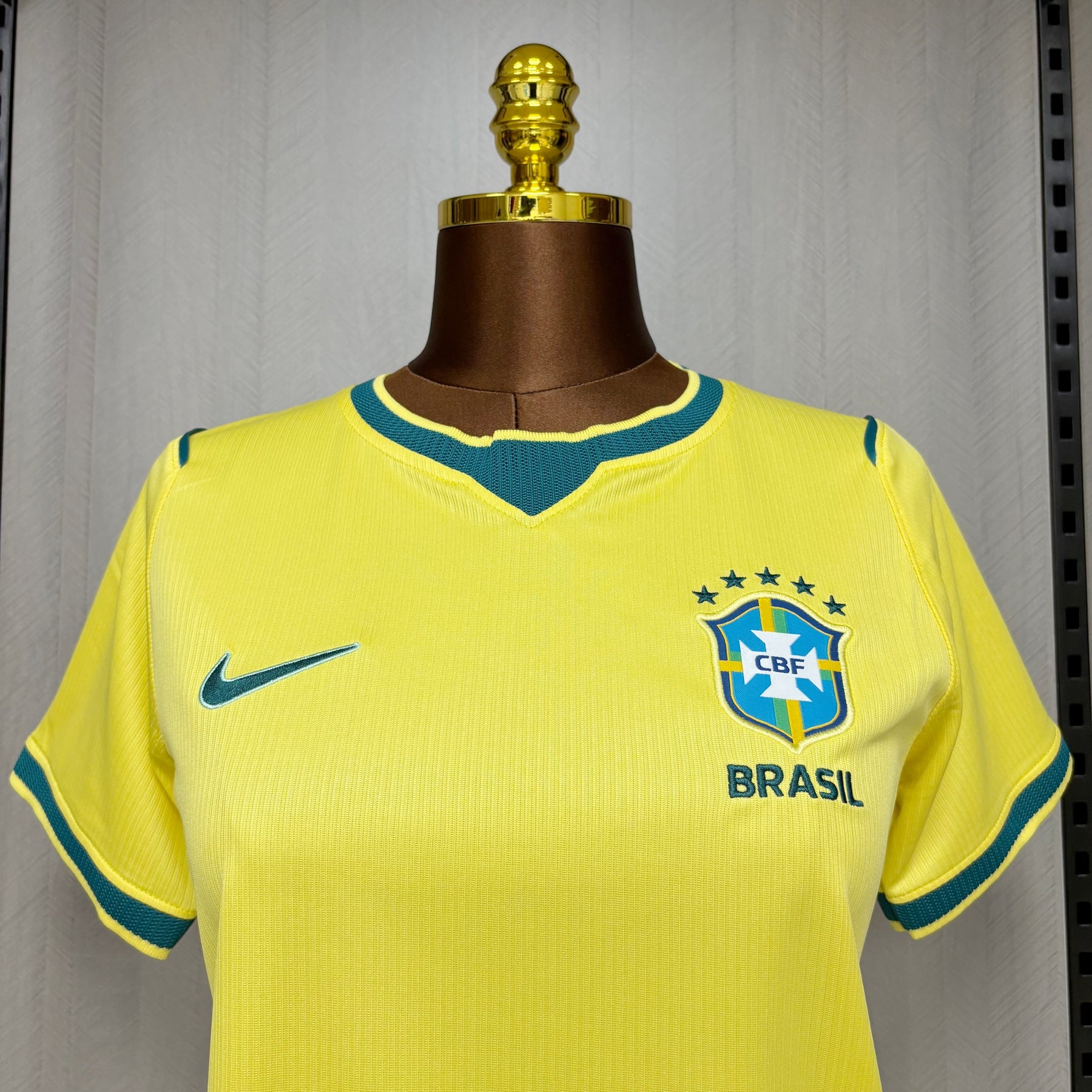 Camisa Brasil - 2026 Home Feminina Versão Torcedor