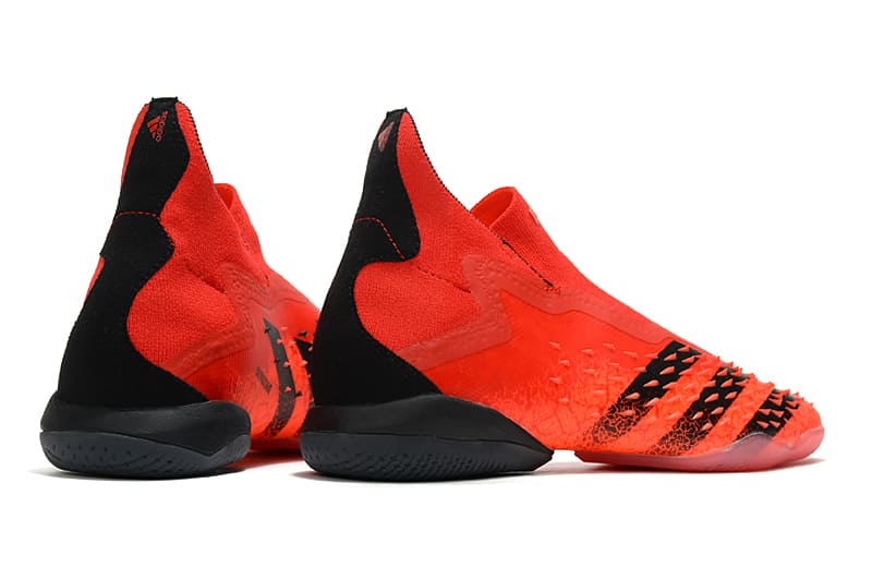 Chuteira Adidas Predator Freak - Futsal