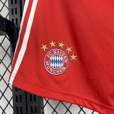 Shorts Bayern Munich - 2025/26 Home