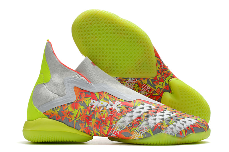 Chuteira Adidas Predator Freak - Futsal
