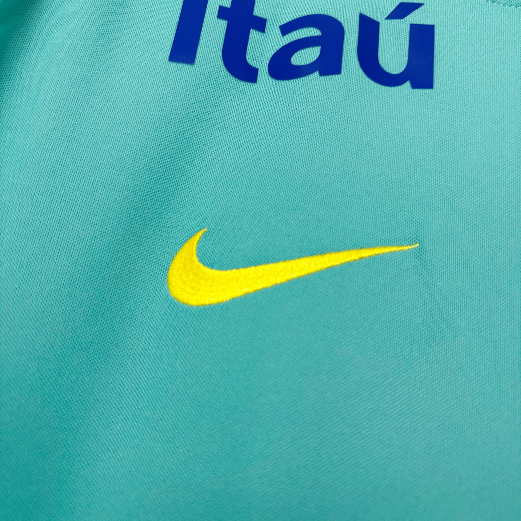 Camisa de Treino Brasil - 2026/27 Versão Torcedor + Patrocínios