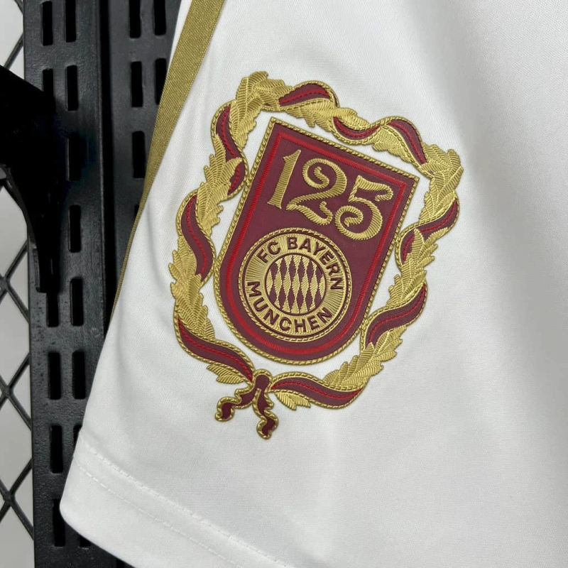 Shorts Bayern München - 2025/26 Edição Especial